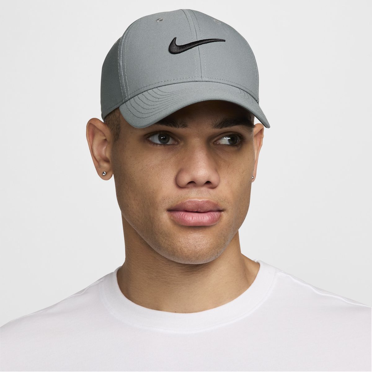 hat nike
